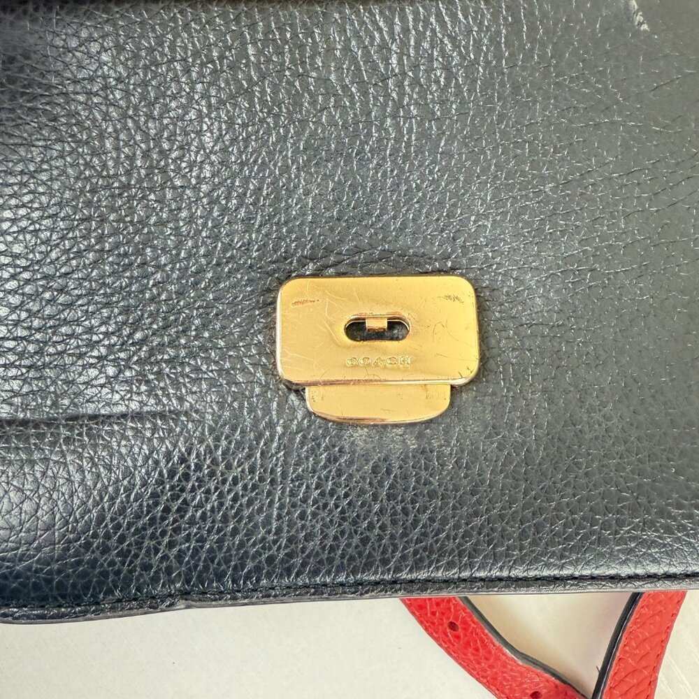Vintage Coach Pebbled Leather Crossbody Bag - Picture 7 of 11